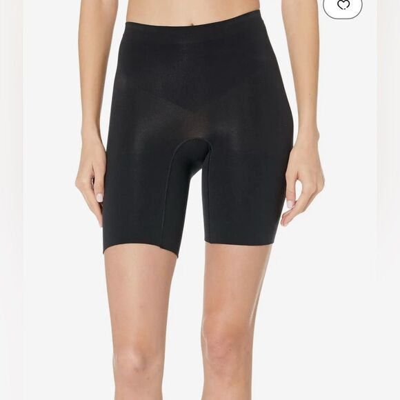 NIB POWER SPANX SHORT SEAMLESS ULTRA SOFT SMALL BLACK - Picture 1 of 4